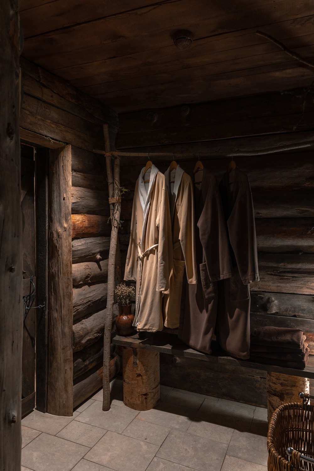 Taiga hut слайд 9