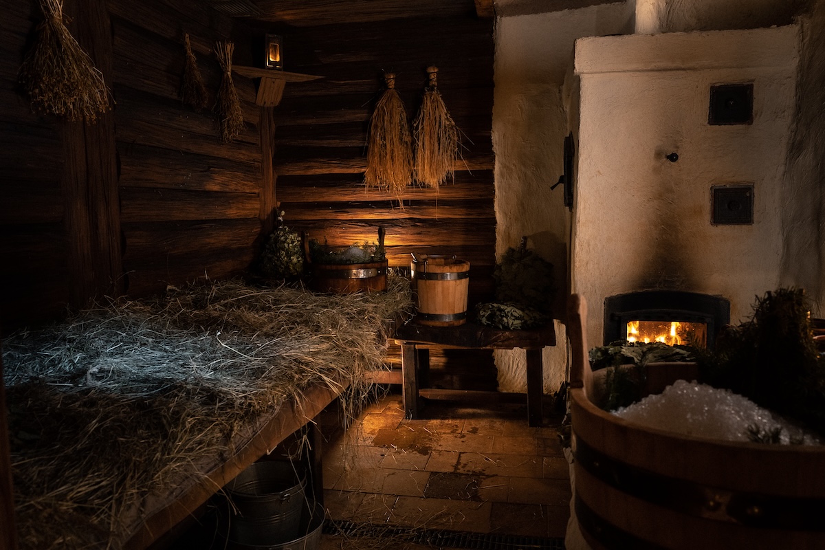 The structure of a Russian bathhouse: traditions and elements